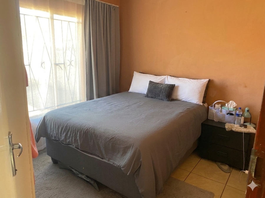 2 Bedroom Property for Sale in Tlhabane West North West